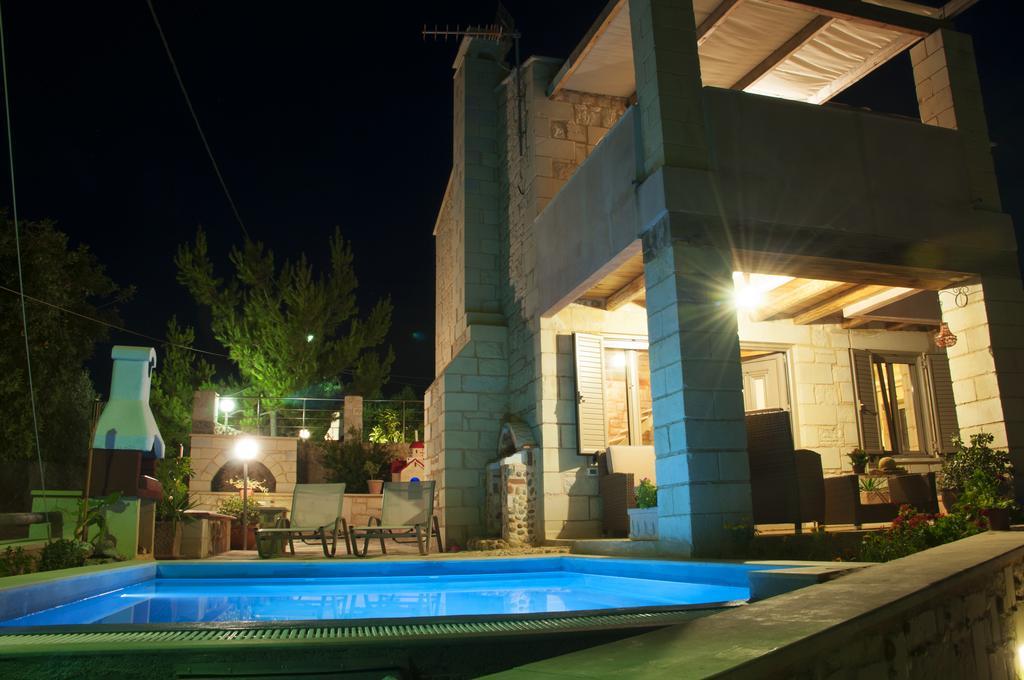 Pantanassa Villas Agia Marina  Bagian luar foto