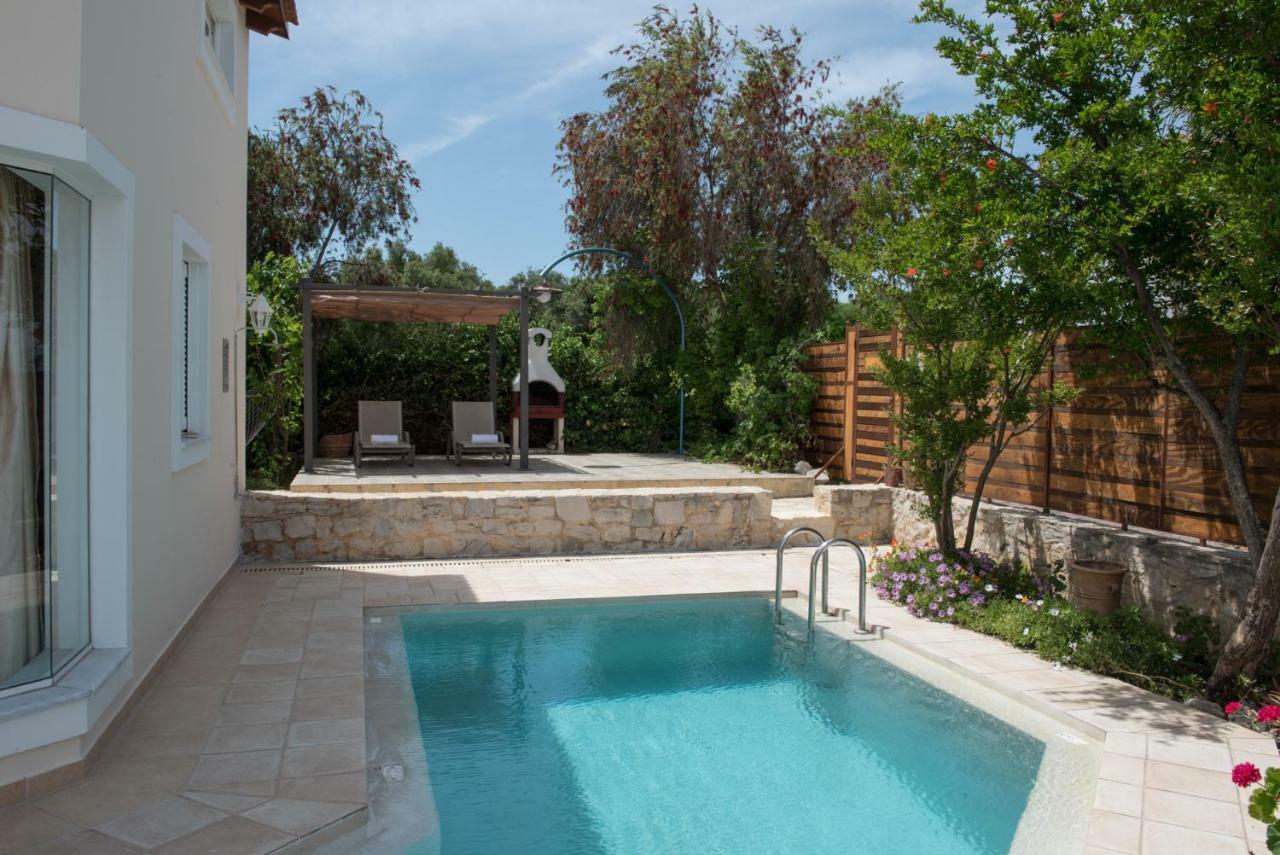 Pantanassa Villas Agia Marina  Bagian luar foto